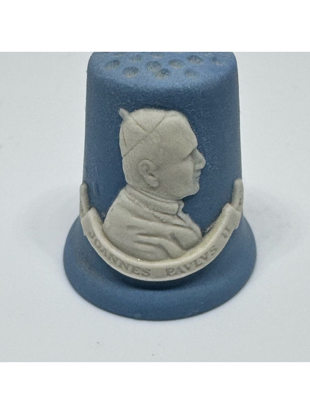 Wedgwood Blue Jasperware Pope John Paul II Collectible Thimble J1000